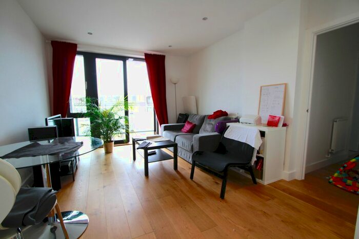 2 Bedroom Flat To Rent In North Mill Apartments, Lovelace Street, Hackney, E8