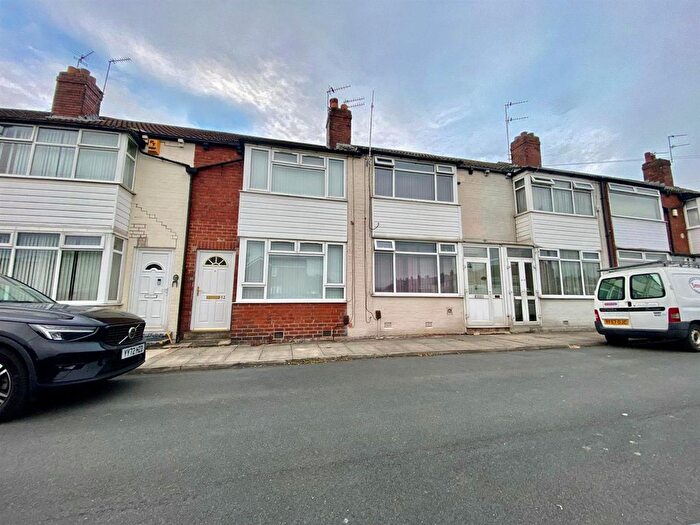 2 Bedroom Terraced House For Sale In Oldfield Street, Leeds, LS12