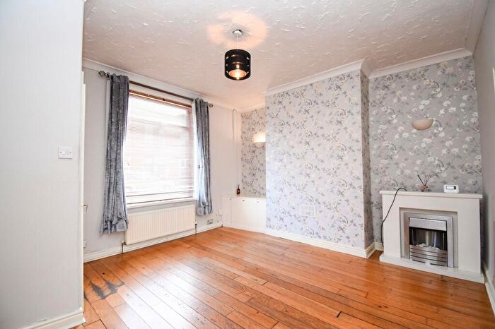 3 Bedroom Terraced House For Sale In Poplar Grove, Cadishead, M44