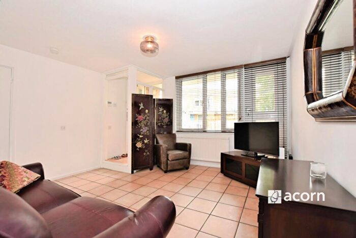 1 Bedroom Flat To Rent In Drappers Way Bermondsey, SE16