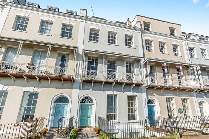 1 Bedroom Flat For Sale In Royal York Crescent, Clifton, Bristol, BS8