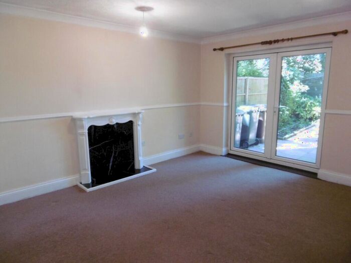 2 Bedroom Flat To Rent In The Paddock, Sleaford, NG34