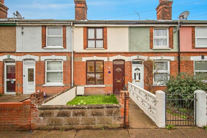 2 Bedroom Terraced House For Sale In Fingringhoe Road, Colchester, CO2