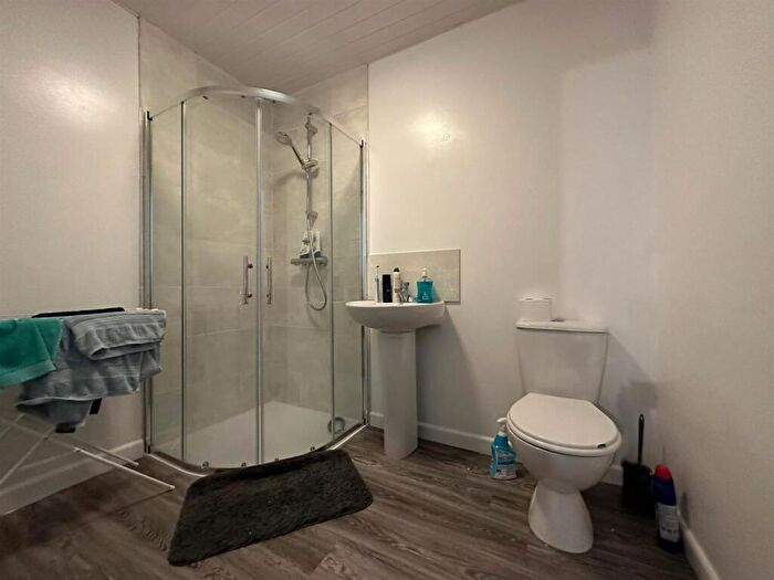 3 Bedroom House To Rent In Somers Road, Southsea, PO5