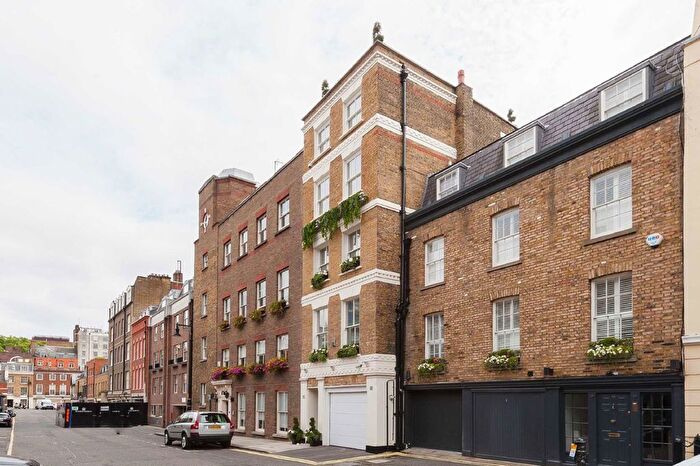 3 Bedroom Terraced House To Rent In Hays Mews, Mayfair, W1J