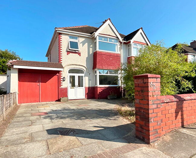 3 Bedroom Semi-Detached House For Sale In Larkfield Lane, Southport, PR9