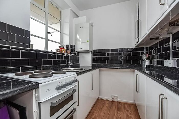 Studio To Rent In Lichfield Court, Richmond, TW9