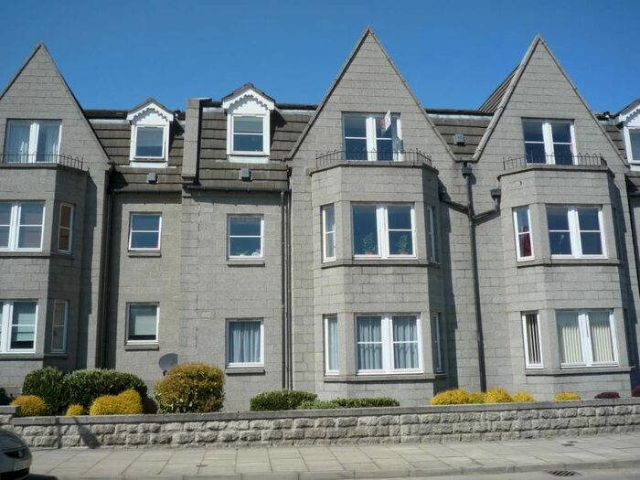2 Bedroom Flat To Rent In Albury Gardens, Aberdeen, AB11
