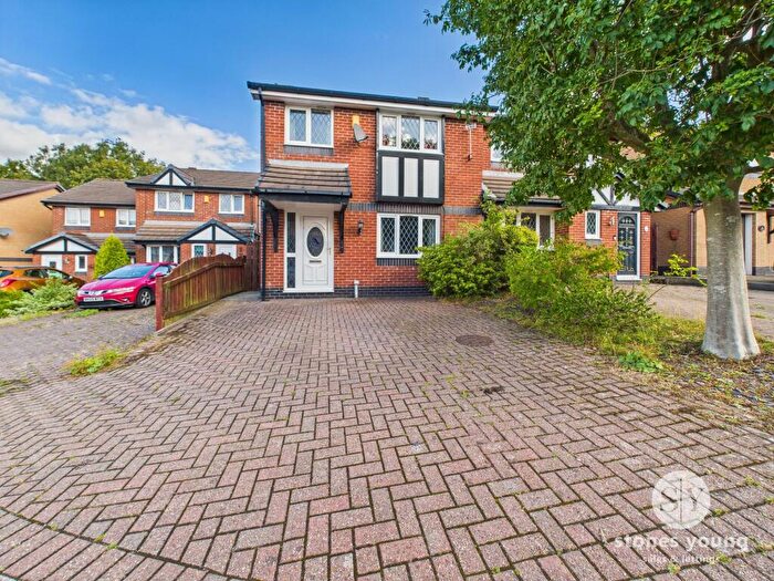 3 Bedroom Semi-Detached House For Sale In Abbott Clough Close, Knuzden, Blackburn, BB1