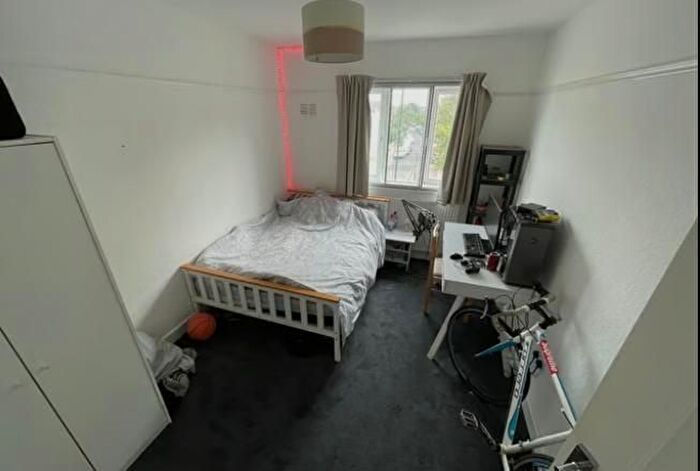 2 Bedroom Flat To Rent In , Acton, London, N9