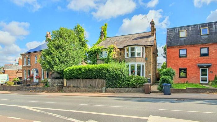 3 Bedroom Semi-Detached House To Rent In London Road, Hertford, SG13