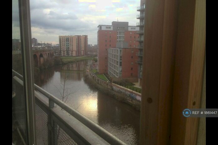 2 Bedroom Flat To Rent In Water Street, Manchester, M3