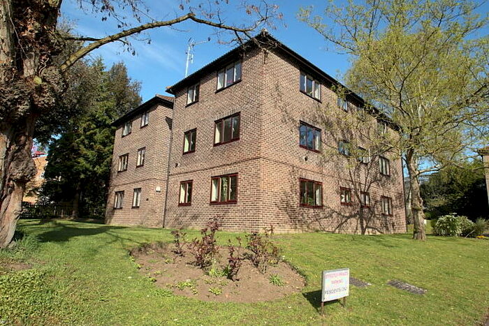 1 Bedroom Flat To Rent In Heathside Road, Woking, GU22