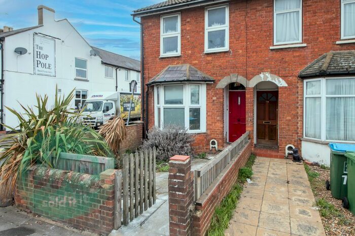 3 Bedroom End Of Terrace House To Rent In Bicester Road, Aylesbury, HP19