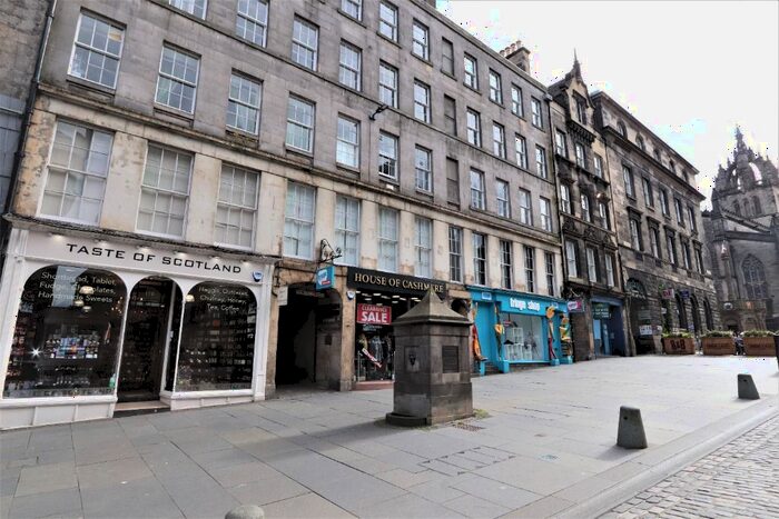 3 Bedroom Flat To Rent In Old Assembly Close, City Centre, Edinburgh, EH1