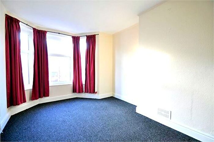 1 Bedroom Flat To Rent In Ombersley Road, Newport, NP20