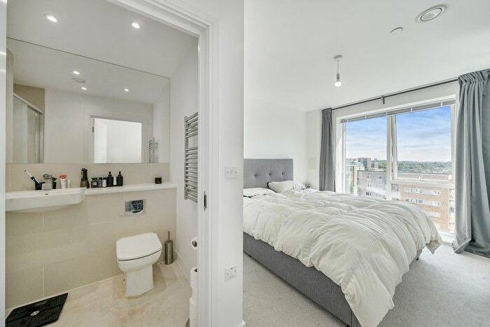 2 Bedroom Flat For Sale In Freedom House, West Ealing, London, W13
