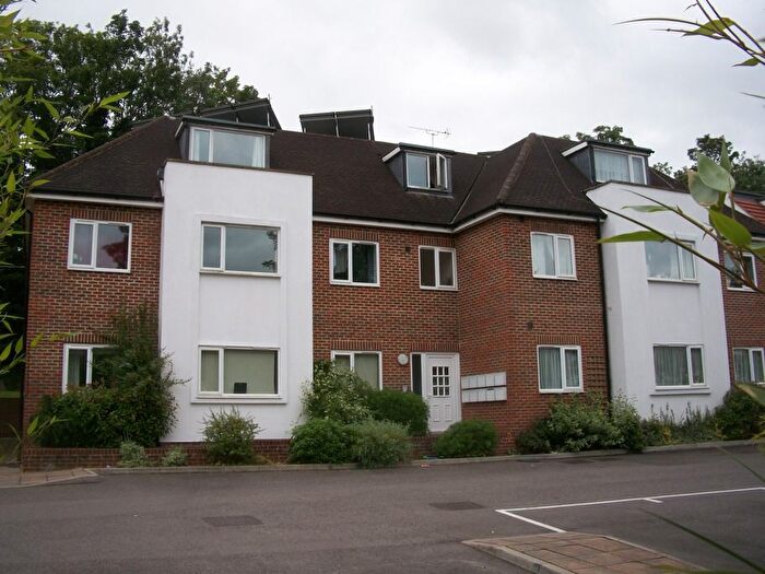 2 Bedroom Flat To Rent In Musgrove Close, Purley, CR8