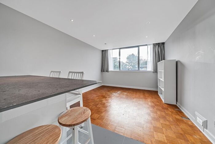 1 Bedroom Flat To Rent In Claudia Place, London, SW19
