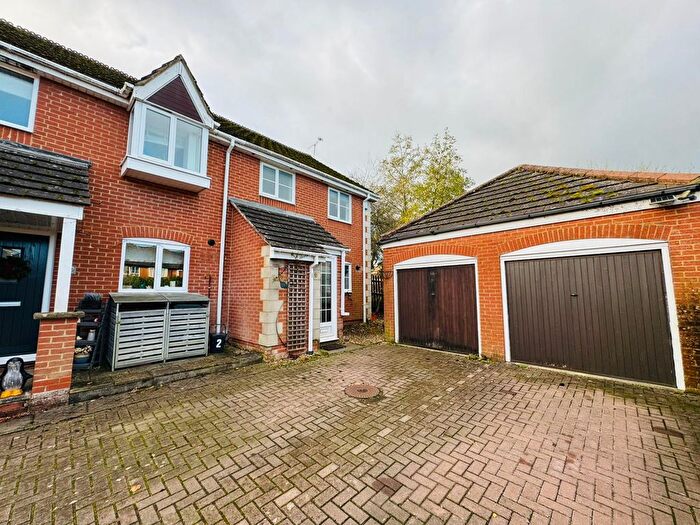 3 Bedroom Semi-Detached House To Rent In Highmoor Copse, Swindon, SN5