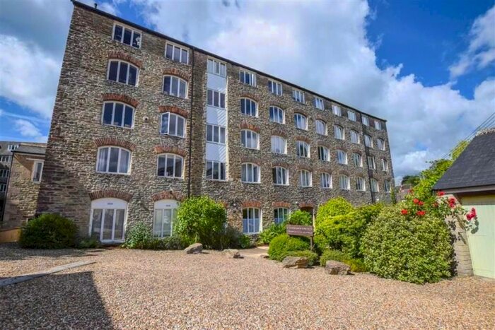 2 Bedroom Flat To Rent In Malmesbury, SN16