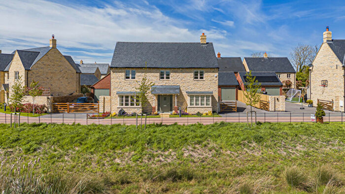 4 Bedroom Detached House For Sale In Wetland Drive, Launton, OX26