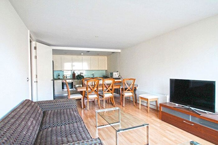 2 Bedroom Flat To Rent In Empire Square, SE1