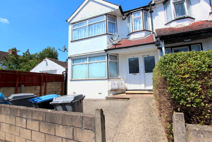 1 Bedroom Flat To Rent In Rowley Close, Wembley, HA0
