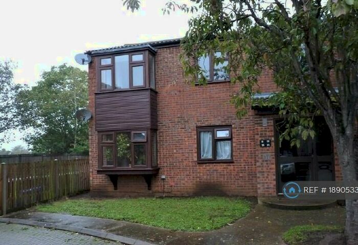 1 Bedroom Flat To Rent In Bellevue Close, Potton, Sandy, SG19