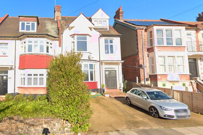 1 Bedroom Flat To Rent In Brittannia Road Westcliff-on-Sea, SS0