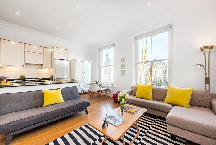 1 Bedroom Flat To Rent In Oxford Gardens, North Kensington, London, W10