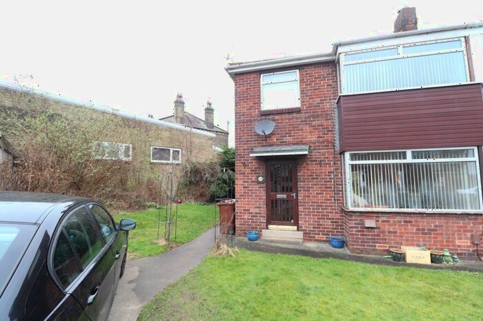 3 Bedroom Semi-Detached House To Rent In Thornhill Grove, Calverley, Pudsey, West Yorkshire, LS28