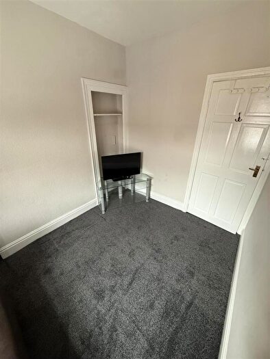 Flat To Rent In Worthing Street, Hull, HU5