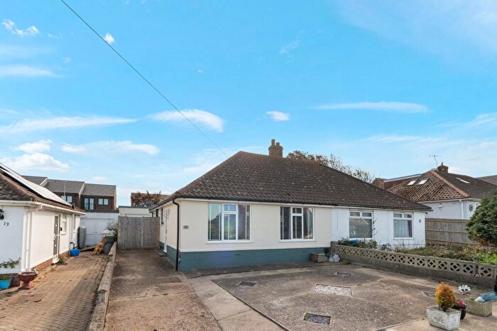 2 Bedroom Bungalow For Sale In Cissbury Avenue, Peacehaven, BN10