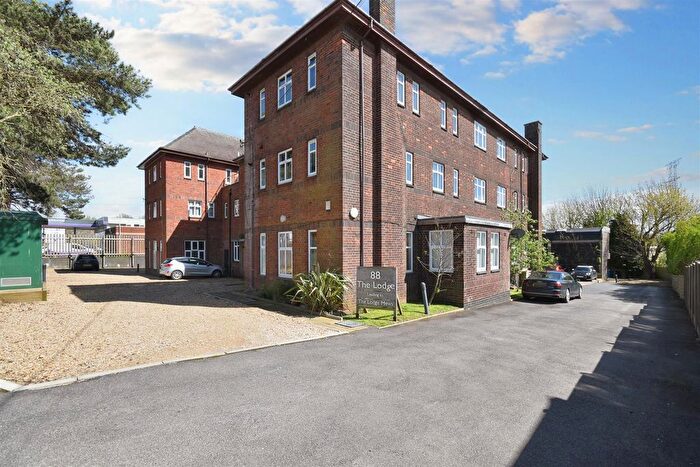 2 Bedroom Flat For Sale In Weldon Road, Corby, NN17