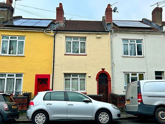 2 Bedroom House For Sale In Chelsea Road, Bristol, BS5