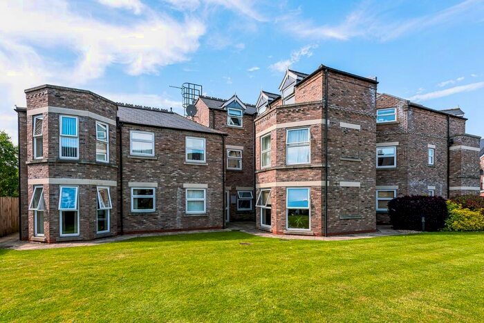 2 Bedroom Flat For Sale In Grange House, West Grange Court, York, YO30