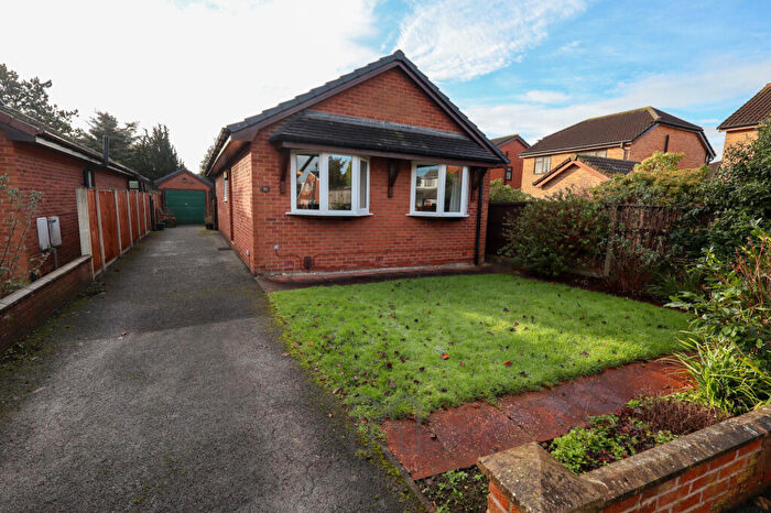 2 Bedroom Bungalow For Sale In West Drive, Wesham, Preston, PR4
