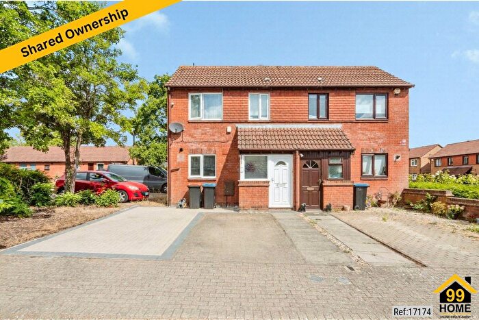 2 Bedroom Semi-Detached House For Sale In Cloutsham Close, Milton Keynes, MK4