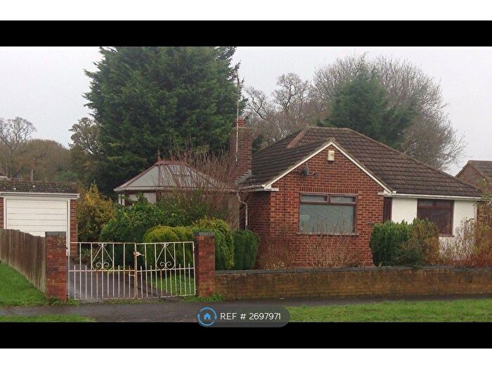 2 Bedroom Bungalow To Rent In Hogarth Avenue, Reading, RG30