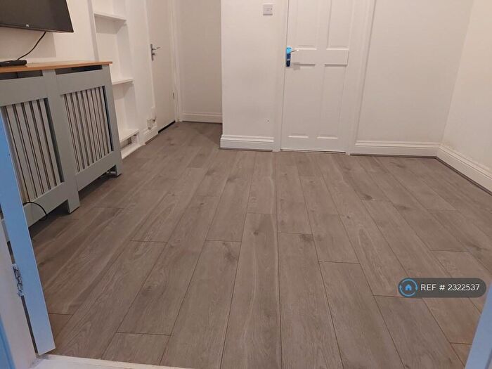 1 Bedroom Flat To Rent In Edmonton, London, N9