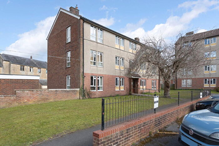 2 Bedroom Flat For Sale In Sheep Street, Devizes, Wiltshire, SN10