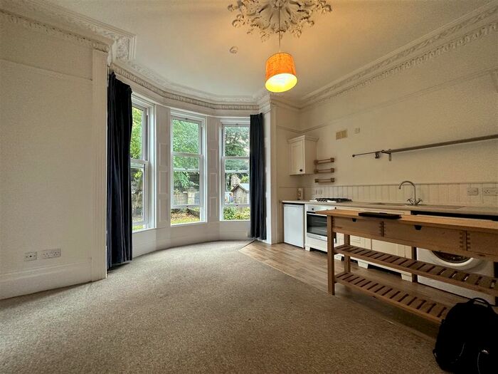 2 Bedroom Flat To Rent In Redland Road, Redland, Bristol, BS6