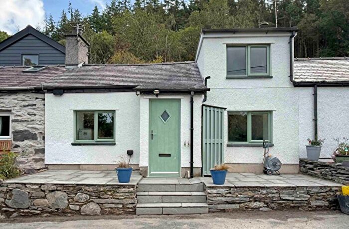 2 Bedroom Terraced House For Sale In Rhes Jams, Braichmelyn, Bethesda, Bangor, LL57