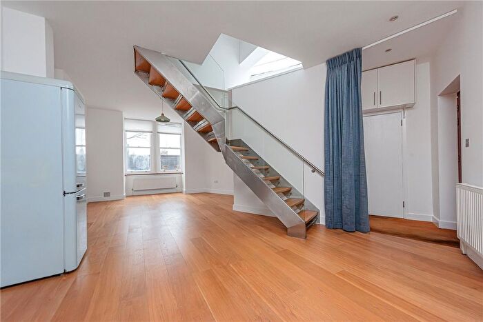 3 Bedroom End Of Terrace House To Rent In Fairlight Avenue, London, NW10