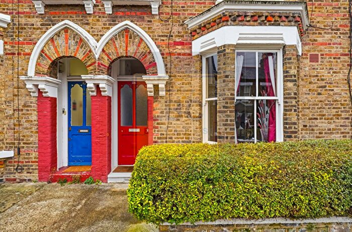 1 Bedroom Flat To Rent In London, W10