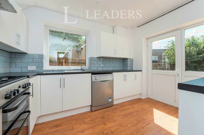 3 Bedroom Semi-Detached House To Rent In Villa Sonia, Southmoor, OX13