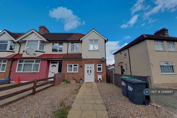 2 Bedroom End Of Terrace House To Rent In White Hart Lane, London, N17