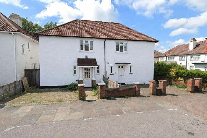 Studio To Rent In Conduit Way, London, NW10