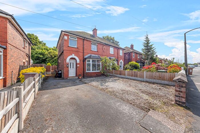 3 Bedroom Semi-Detached House For Sale In Queens Drive, Newton-Le-Willows, WA12